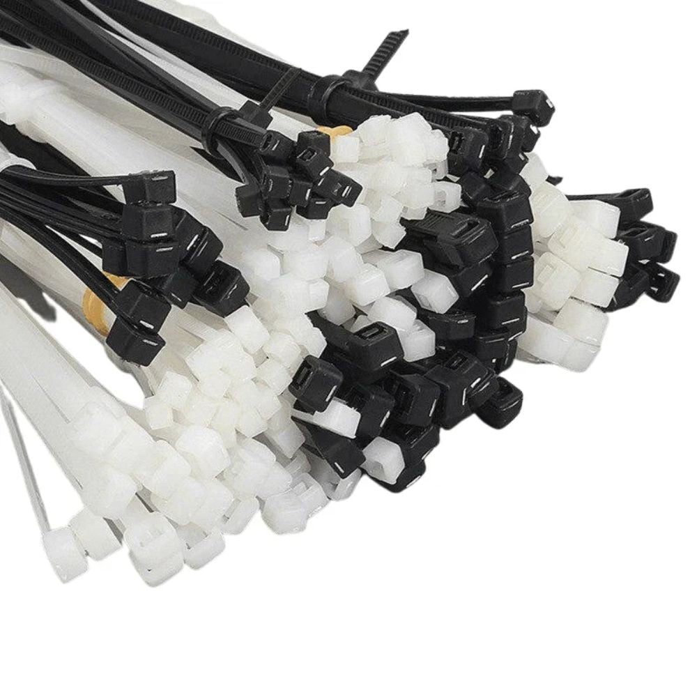 Colliers de serrage nylon noir en gros plan